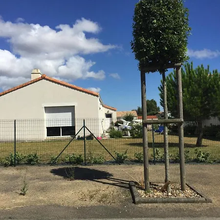 Maison Familiale A Longeville-sur-mer, Proche Et Commerces, Terrasse Et Jardin Cloture - Fr-1-336-78 בית נופש לונגוויל-סור-מר