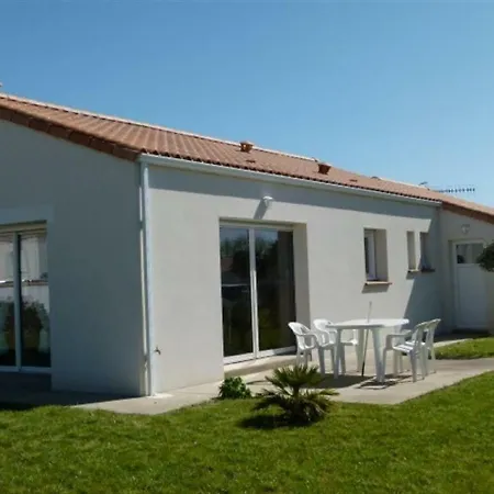 Maison Familiale A Longeville-sur-mer, Proche Et Commerces, Terrasse Et Jardin Cloture - Fr-1-336-78 בית נופש *