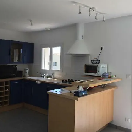 Maison Familiale A Longeville-sur-mer, Proche Et Commerces, Terrasse Et Jardin Cloture - Fr-1-336-78 לונגוויל-סור-מר