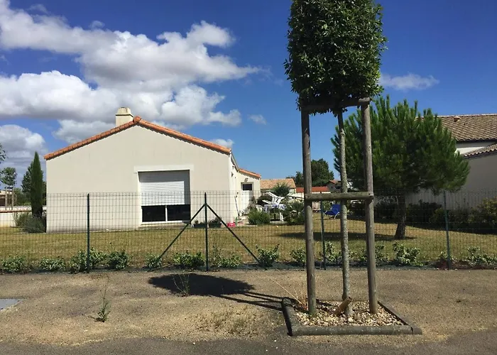 Maison Familiale A Longeville-sur-mer, Proche Et Commerces, Terrasse Et Jardin Cloture - Fr-1-336-78 בית נופש לונגוויל-סור-מר