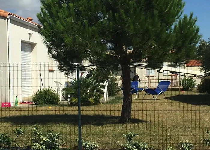 Maison Familiale A Longeville-sur-mer, Proche Et Commerces, Terrasse Et Jardin Cloture - Fr-1-336-78 * לונגוויל-סור-מר