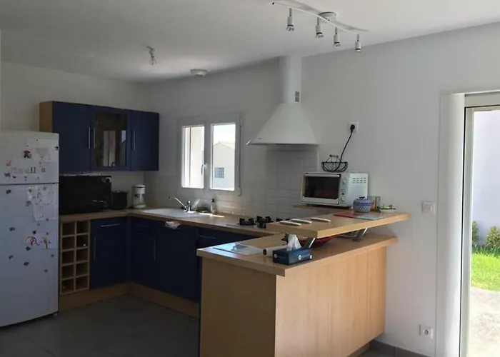 Maison Familiale A Longeville-sur-mer, Proche Et Commerces, Terrasse Et Jardin Cloture - Fr-1-336-78 לונגוויל-סור-מר